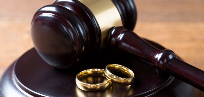 How to Select a Divorce Lawyer