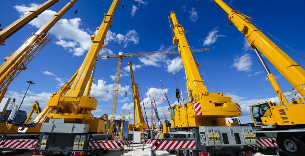 The Factors in Favor of Using a Crane Rental Company